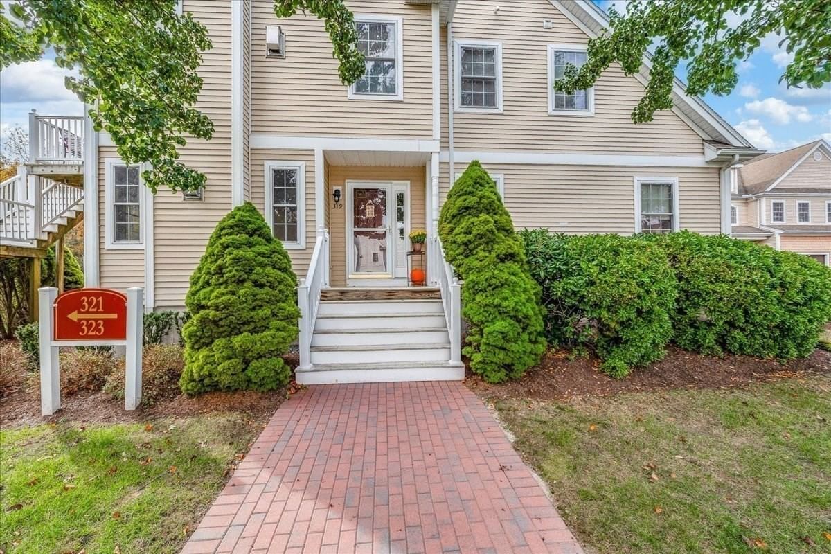 Property at 319 Hampton Way #319, Abington, MA 02351