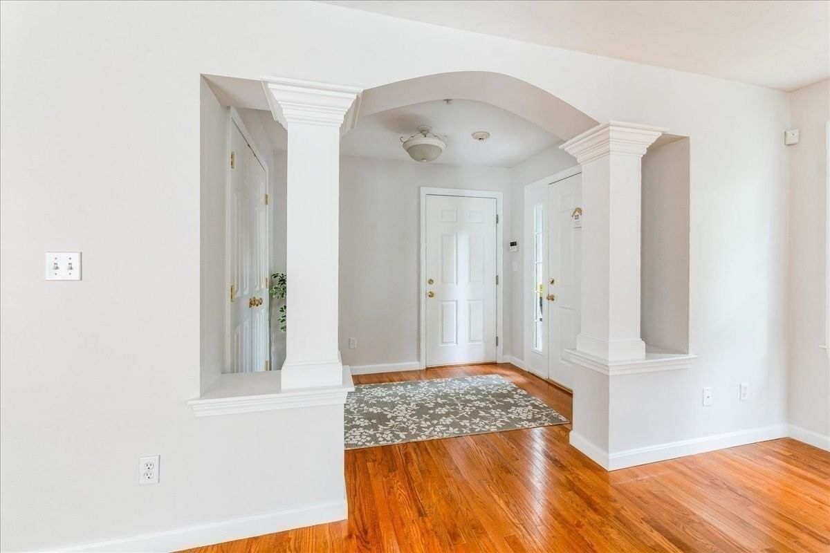 319 Hampton Way #319 Abington — Photo 4 of 26