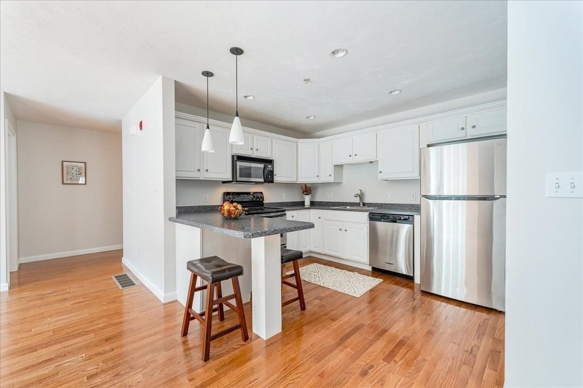 319 Hampton Way #319 Abington — Photo 9 of 26