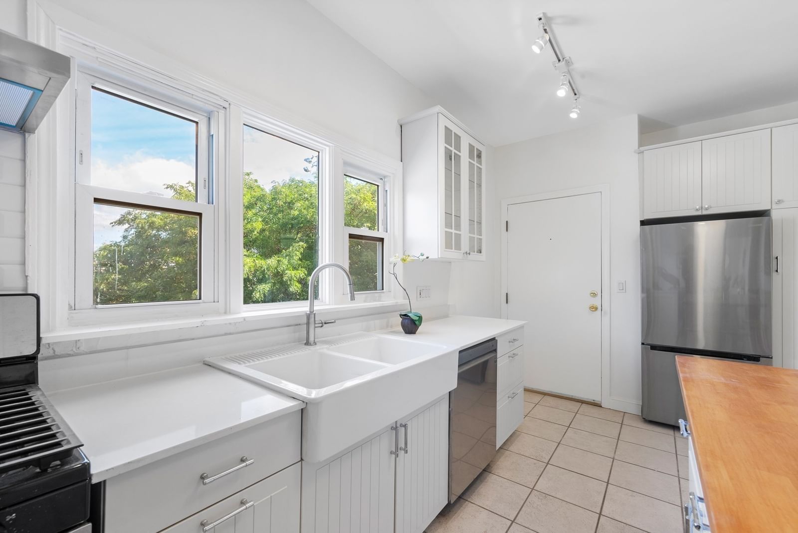 133 Webster Avenue #3 Cambridge — Photo 9 of 25