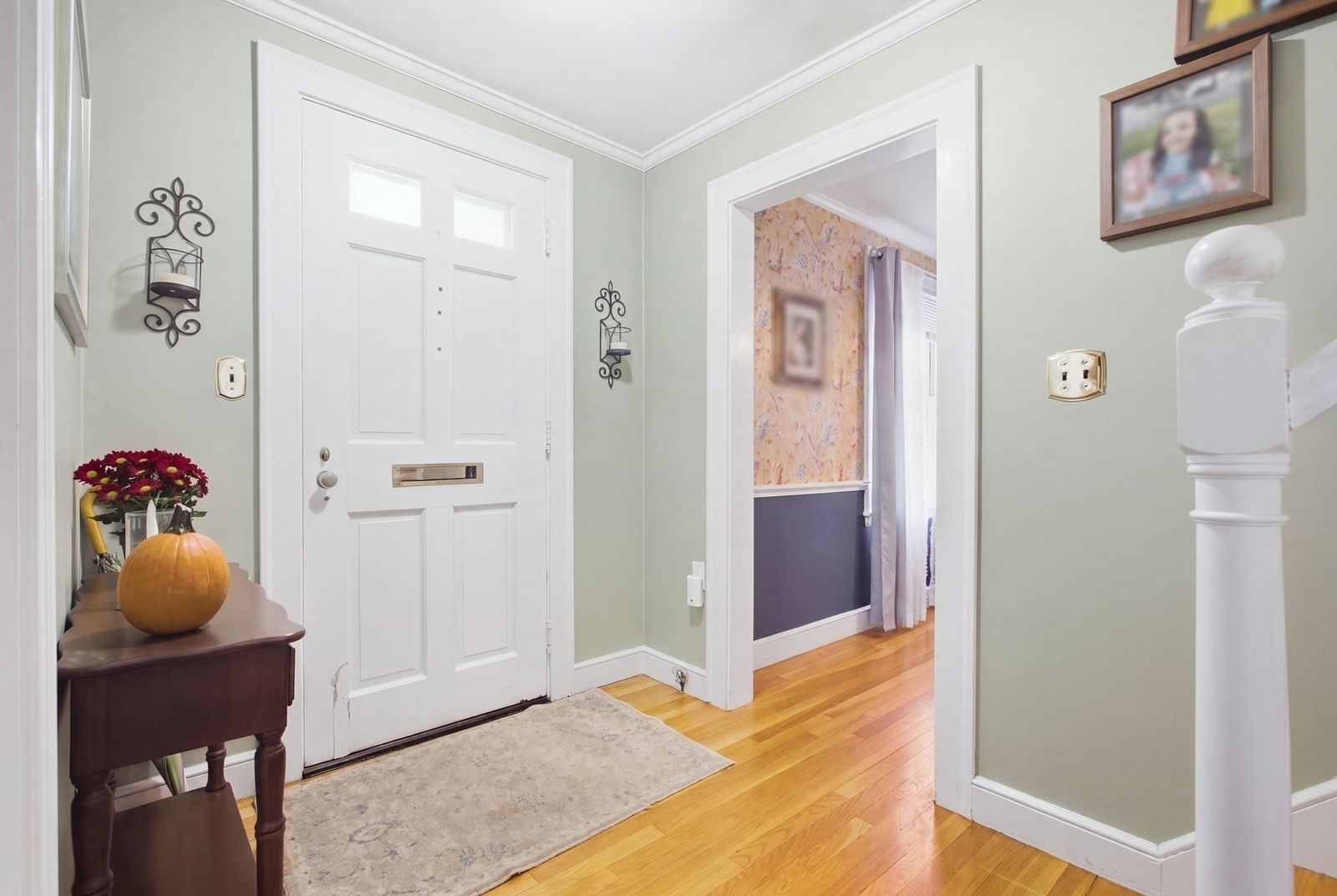 24 Vokes Terrace Lynnfield — Photo 3 of 31