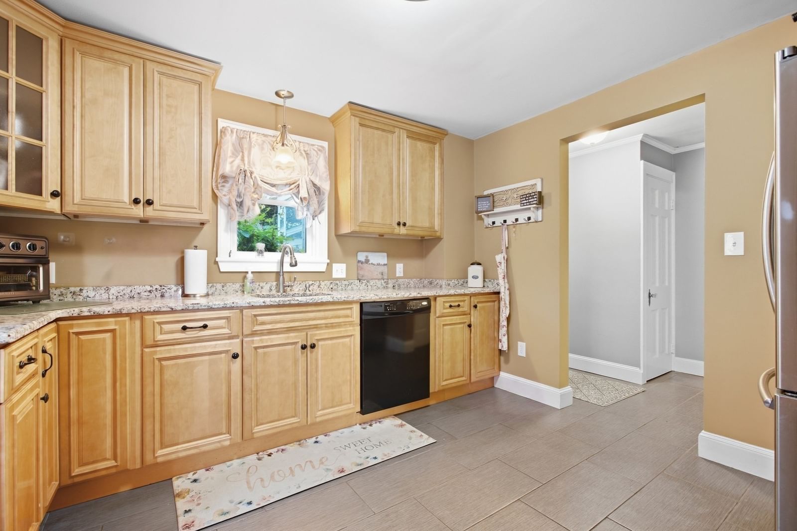 24 Vokes Terrace Lynnfield — Photo 9 of 31