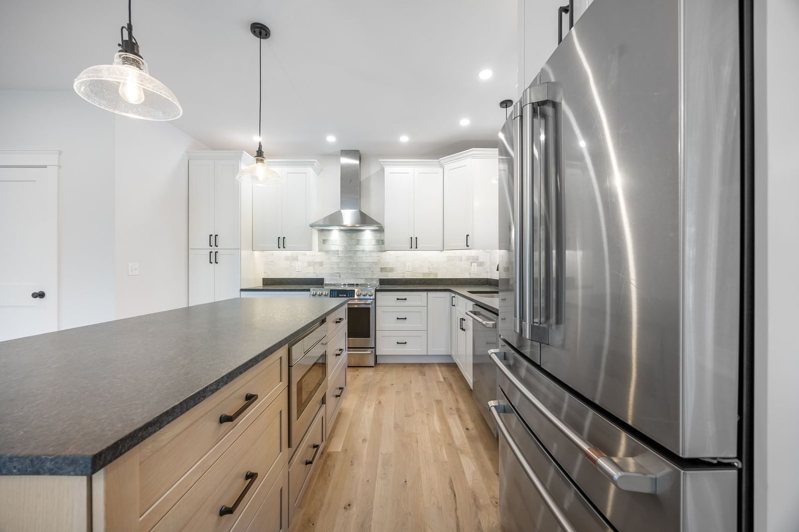 48 Beach Rd Salisbury — Photo 15 of 42