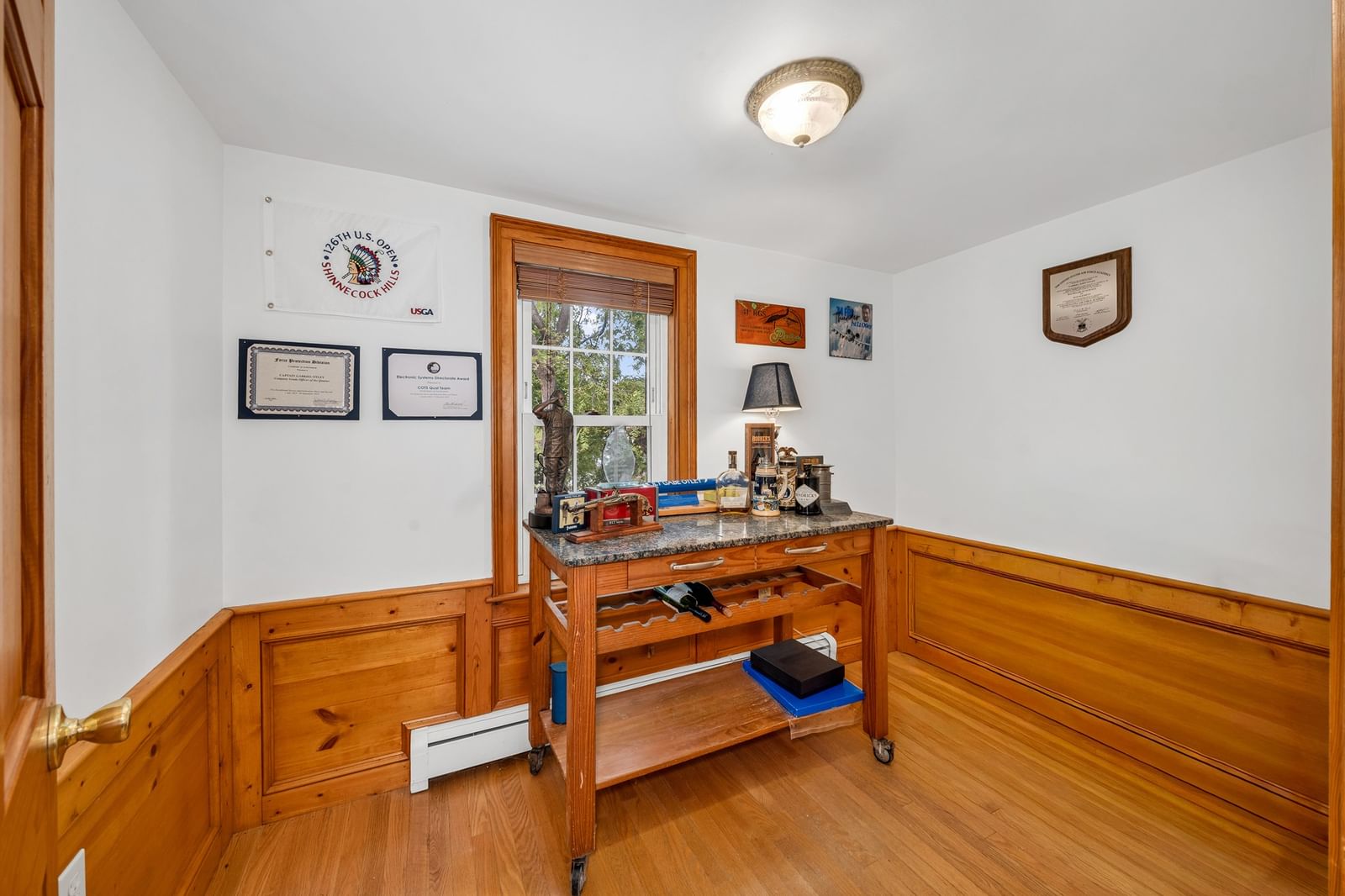 Listing Image 5