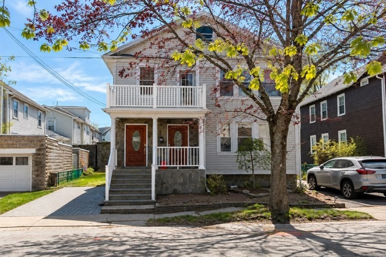 18 Vincent Ave #18 Belmont — Photo 2 of 27