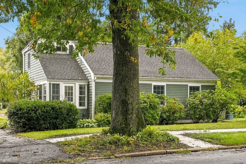 3 Norman Ave