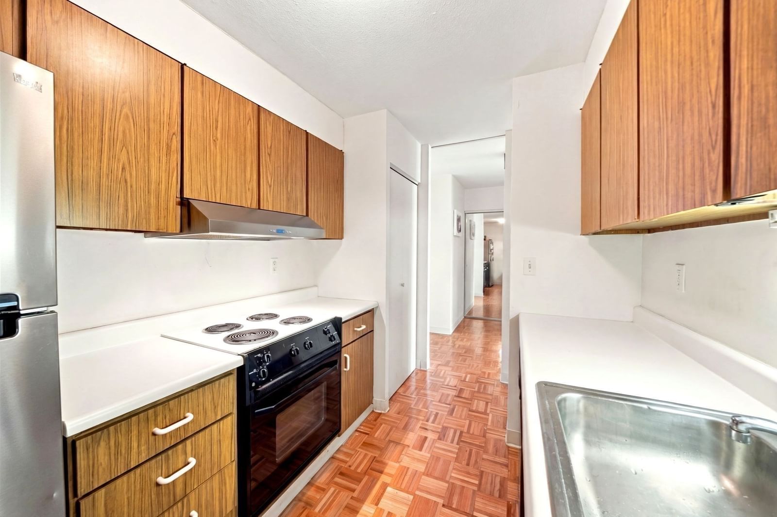 566 Commonwealth Ave #805 Boston — Photo 11 of 24