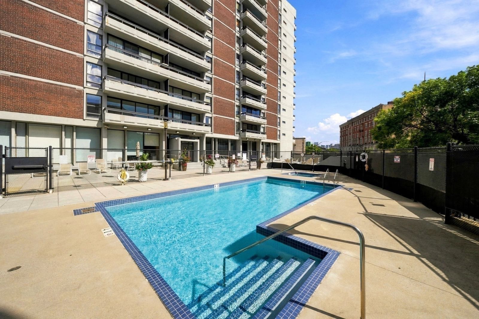 566 Commonwealth Ave #805 Boston — Photo 15 of 24