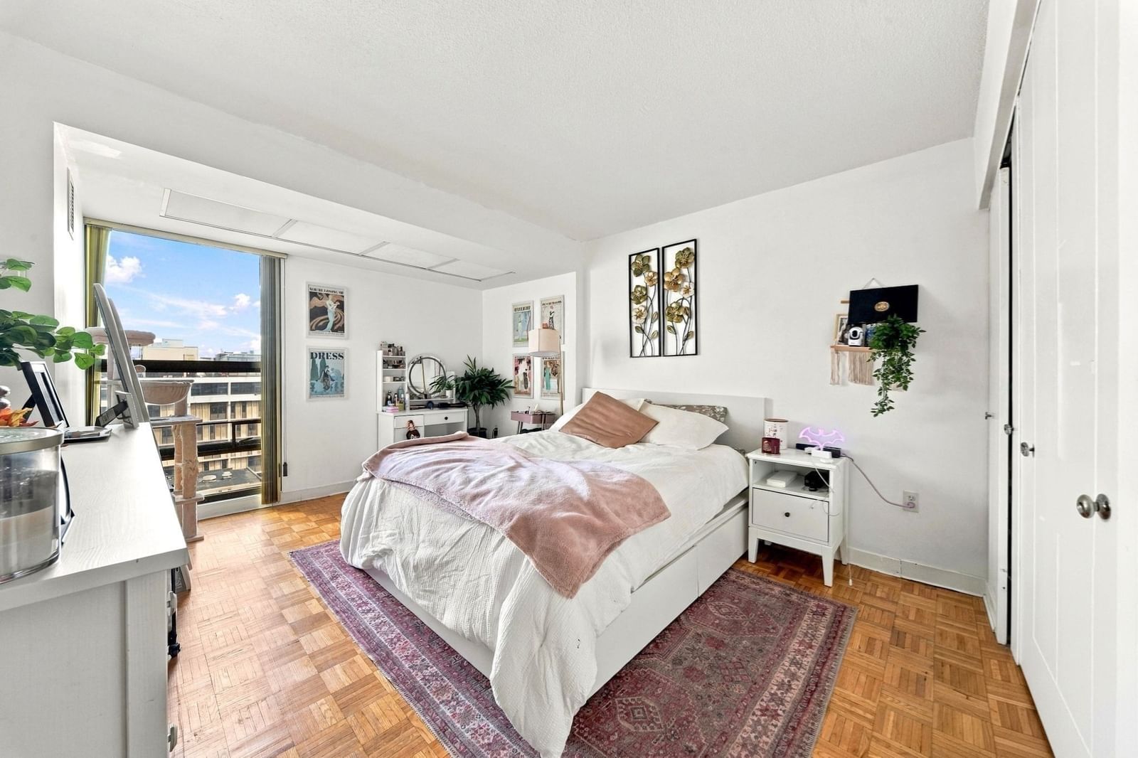 566 Commonwealth Ave #805 Boston — Photo 7 of 24