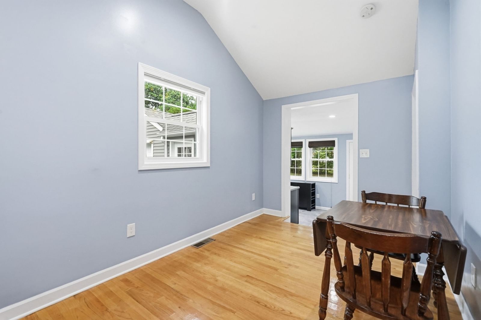 43 Pine Acre Rd Springfield — Photo 5 of 40