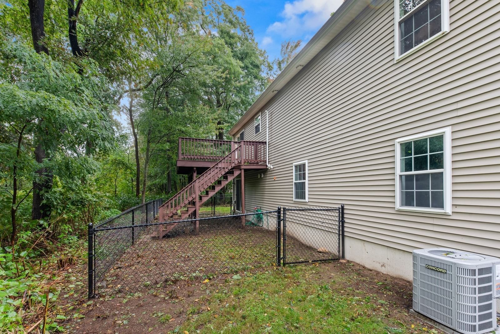 15 Tory Fort Ln Worcester — Photo 4 of 29