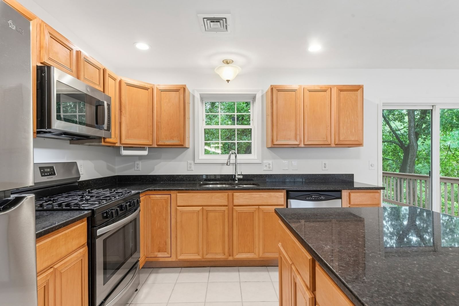 15 Tory Fort Ln Worcester — Photo 9 of 29