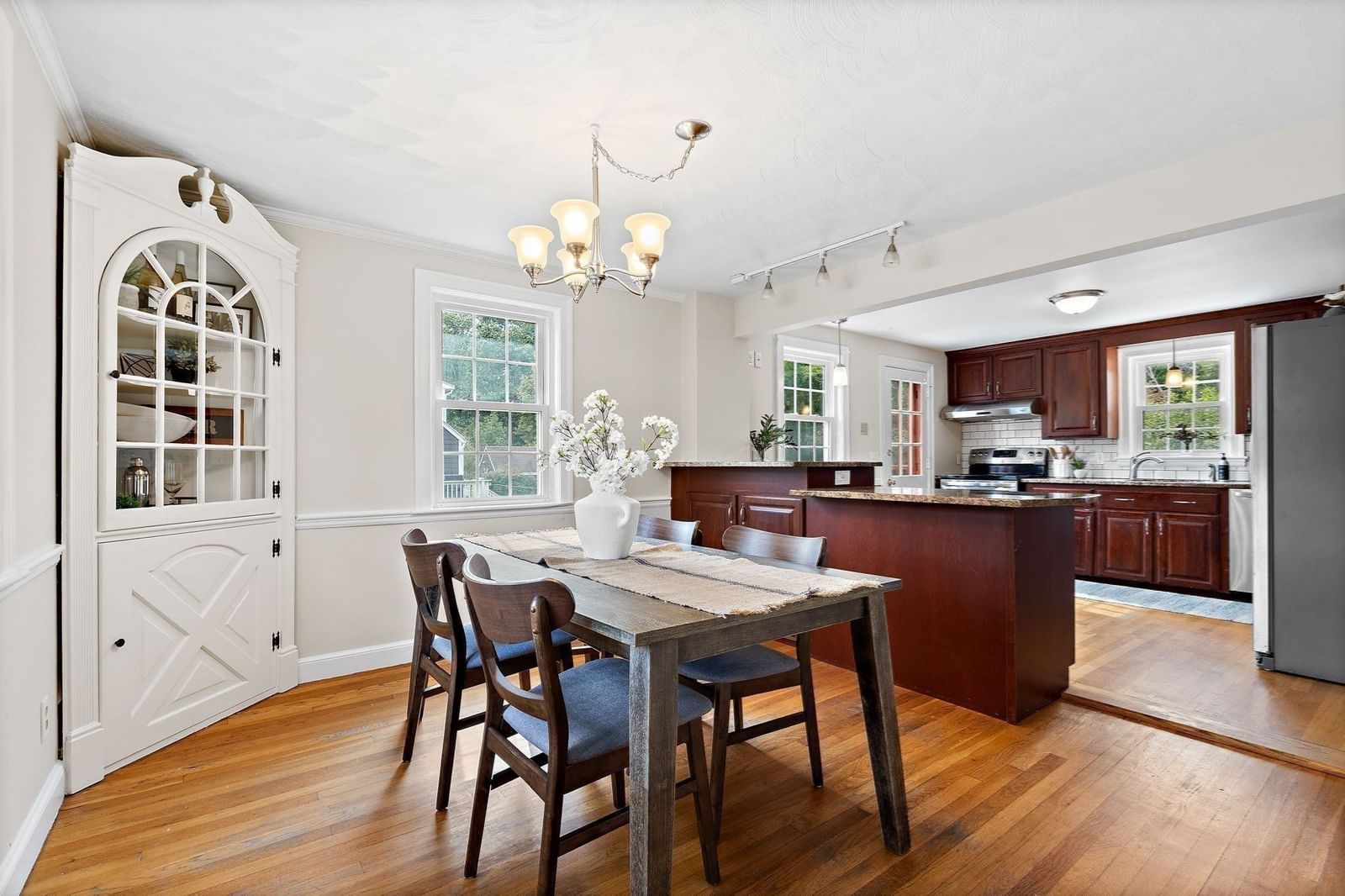 164 Springs Road Bedford — Photo 5 of 26