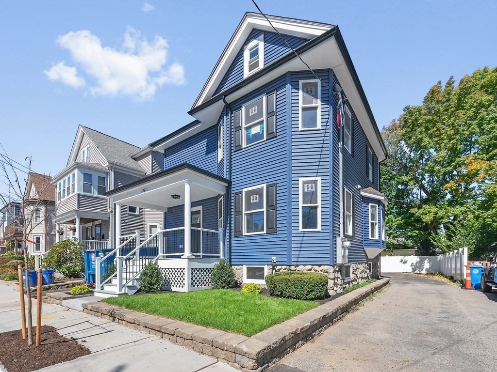 26 Fuller Street #2 Waltham — Photo 2 of 40