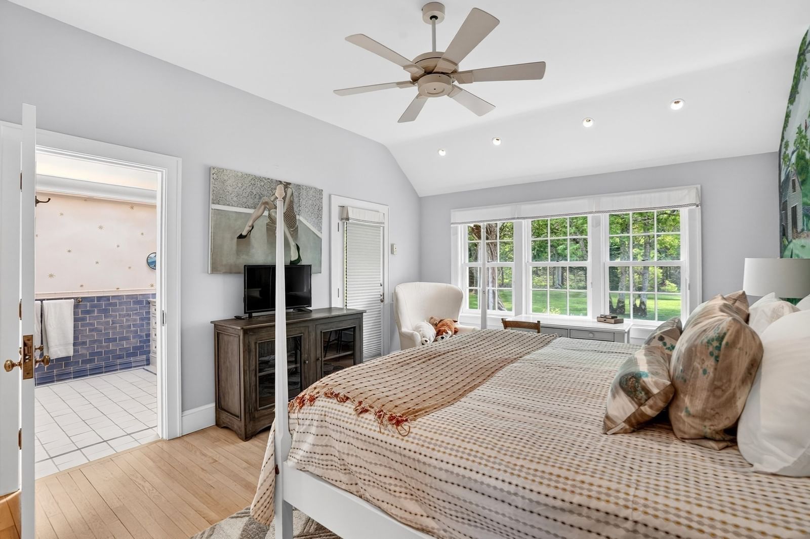 12 Boldwater Road Edgartown — Photo 16 of 40