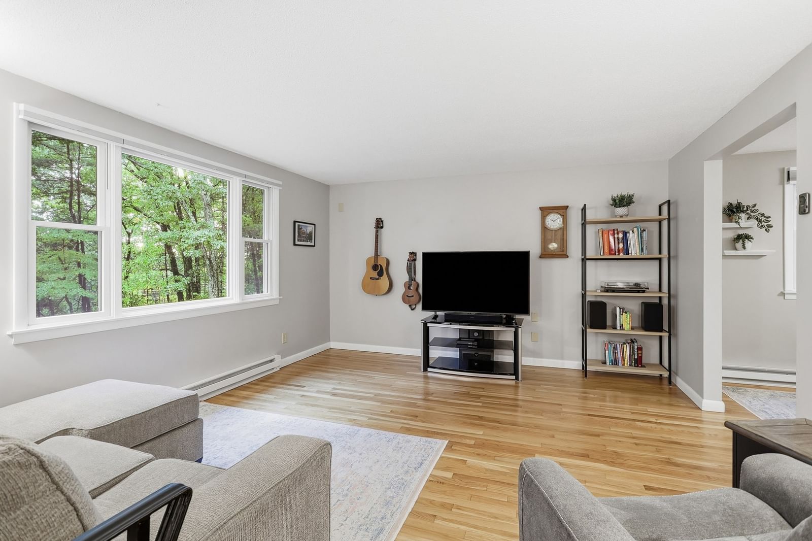 10 Beaver Brook Road Littleton — Photo 3 of 31