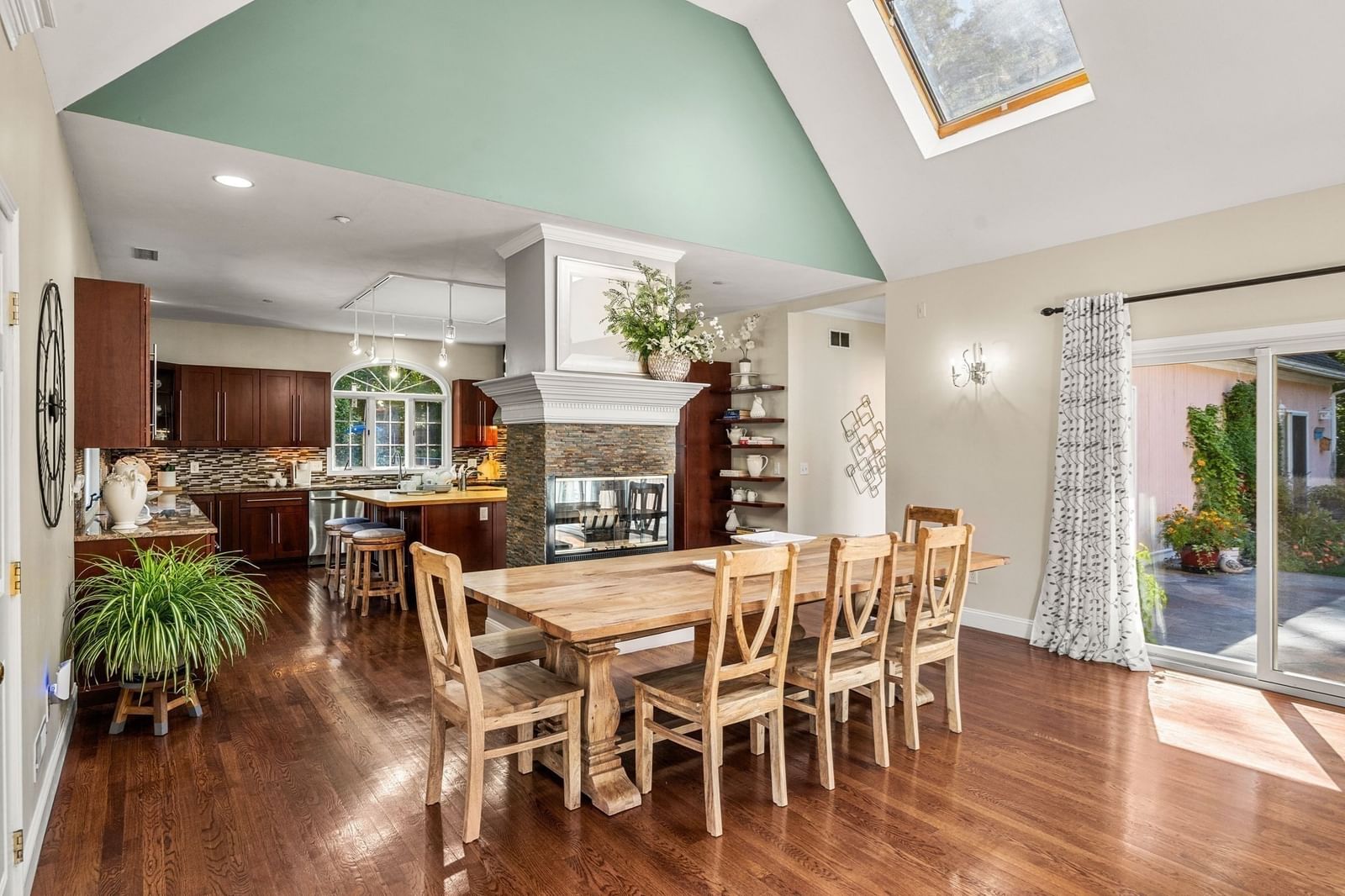 1204 Broadway Haverhill — Photo 3 of 38