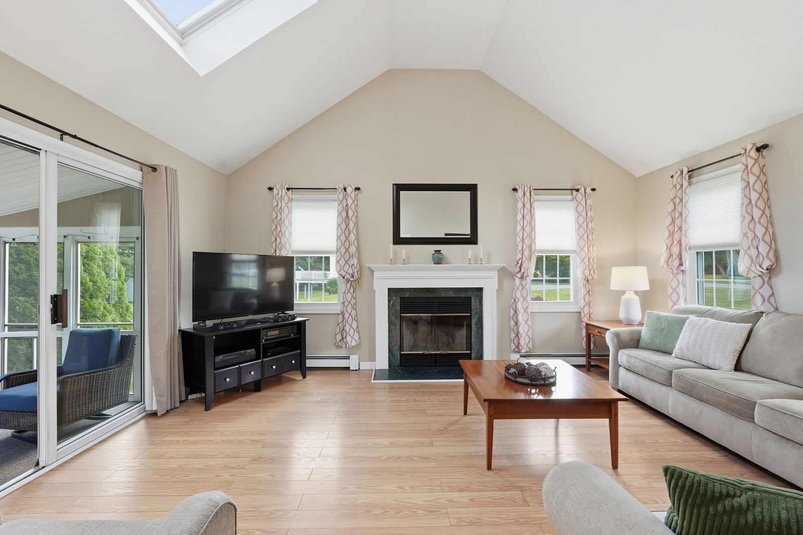 16 Cedar Hill Rd Sutton — Photo 12 of 39
