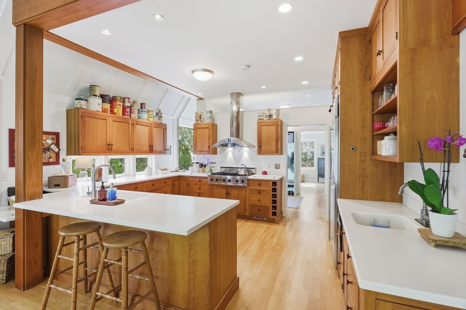 78 Elsinore Street Concord — Photo 4 of 41