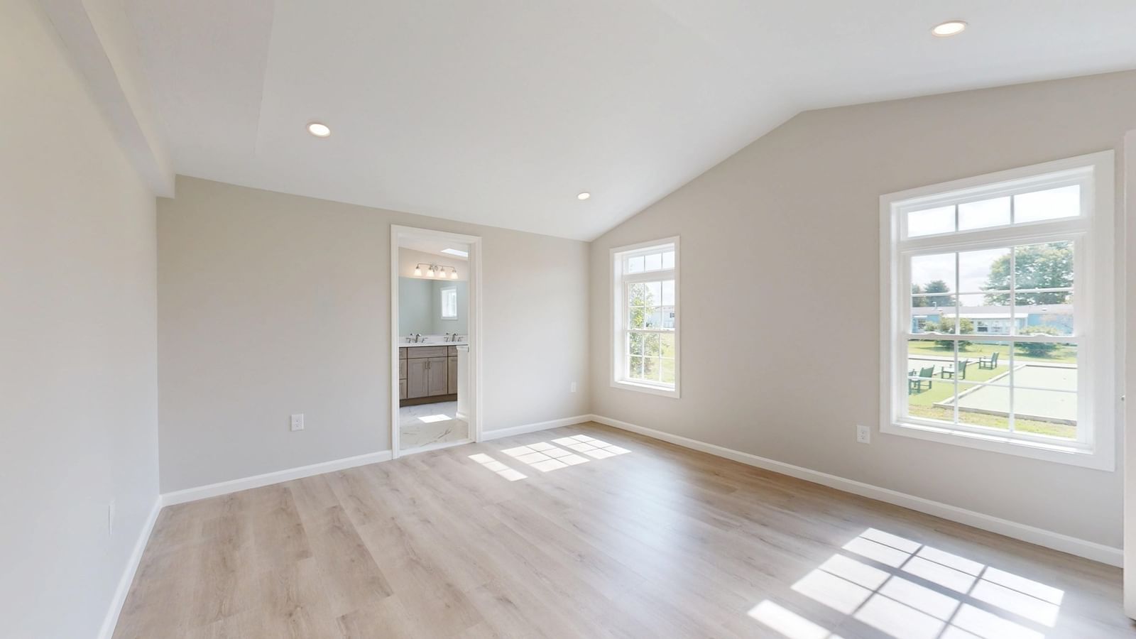 6 Emerald Pl Raynham — Photo 16 of 30