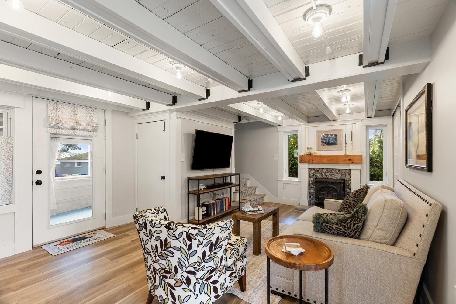 4 Tibbetts Ave Danvers — Photo 12 of 35