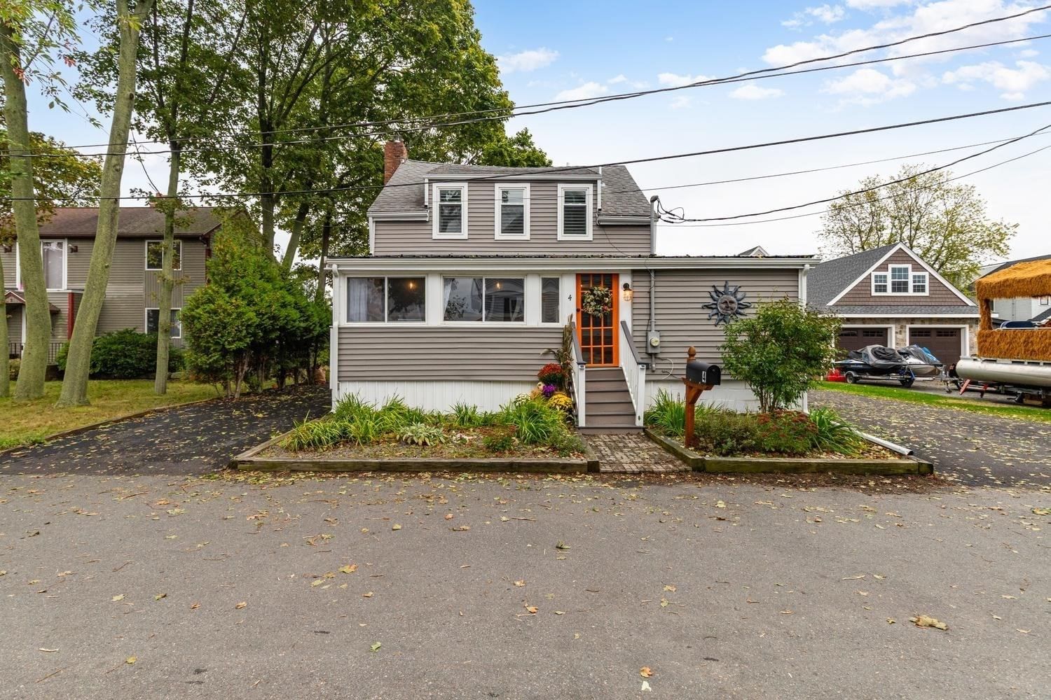 4 Tibbetts Ave Danvers — Photo 31 of 35