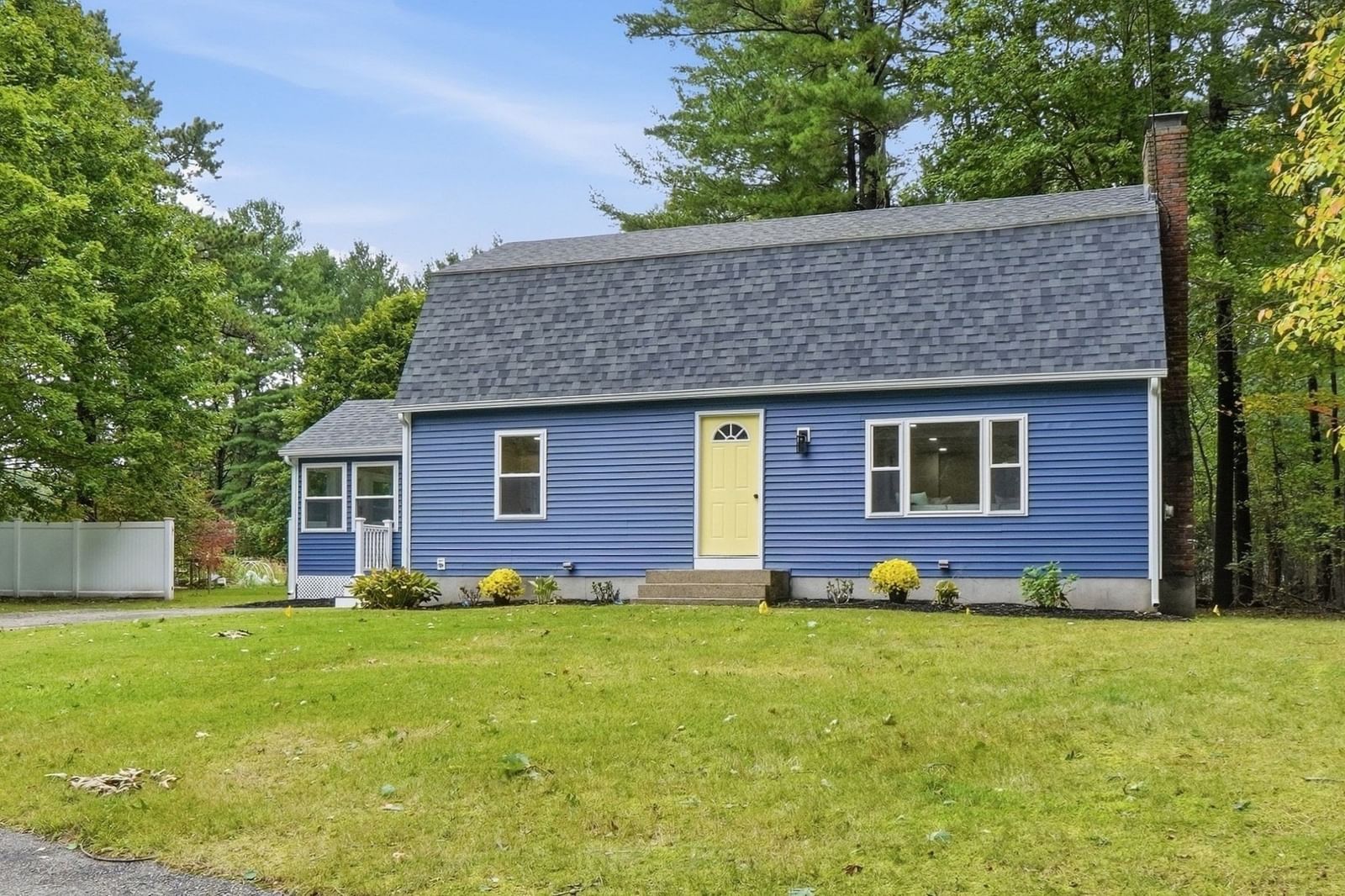 78 Old Farm Rd Mansfield — Photo 2 of 41