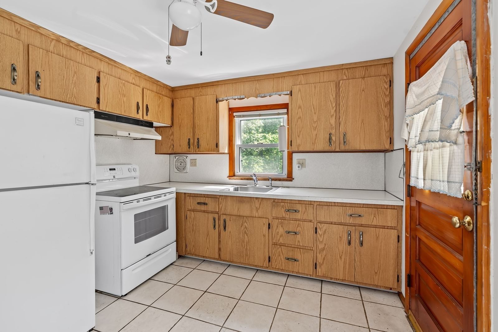 26 Curtis Road Canton — Photo 11 of 34