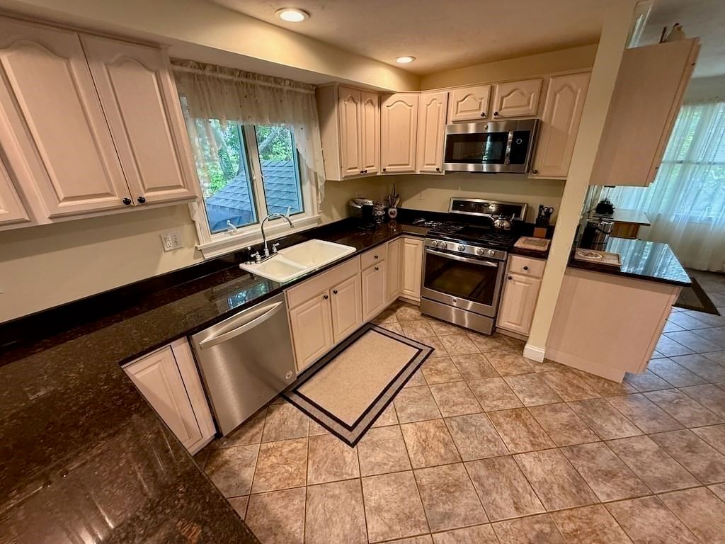 18 Louis Ave Dennis — Photo 12 of 25