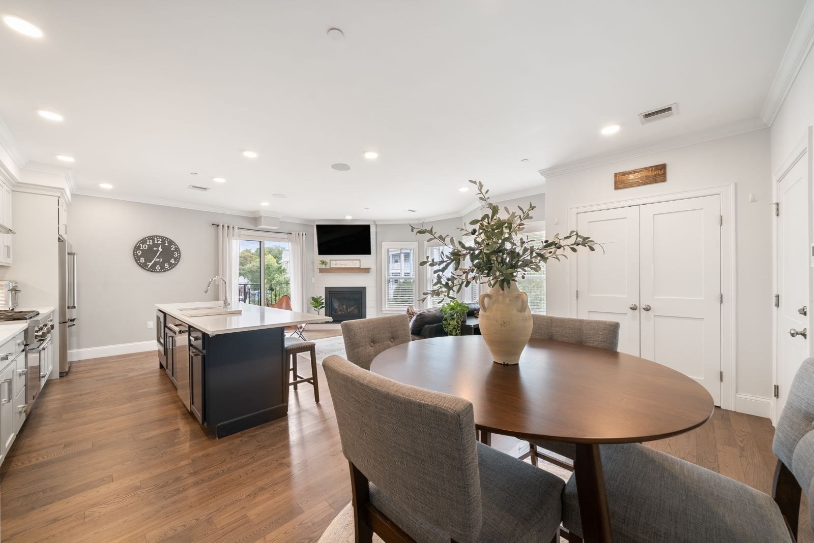 138 Neponset Ave #4 Boston — Photo 4 of 41