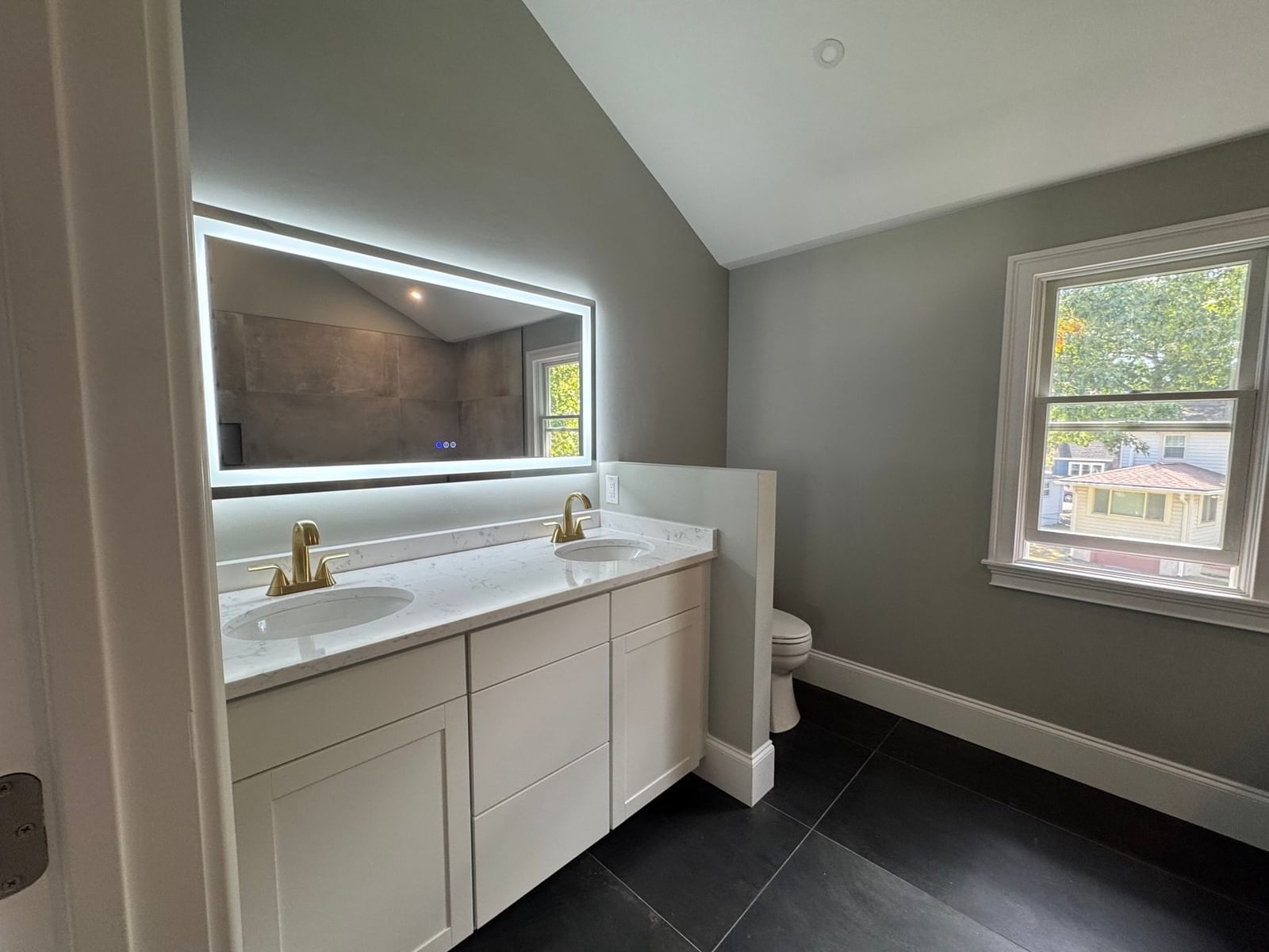 12 Bronx Rd Boston — Photo 12 of 25