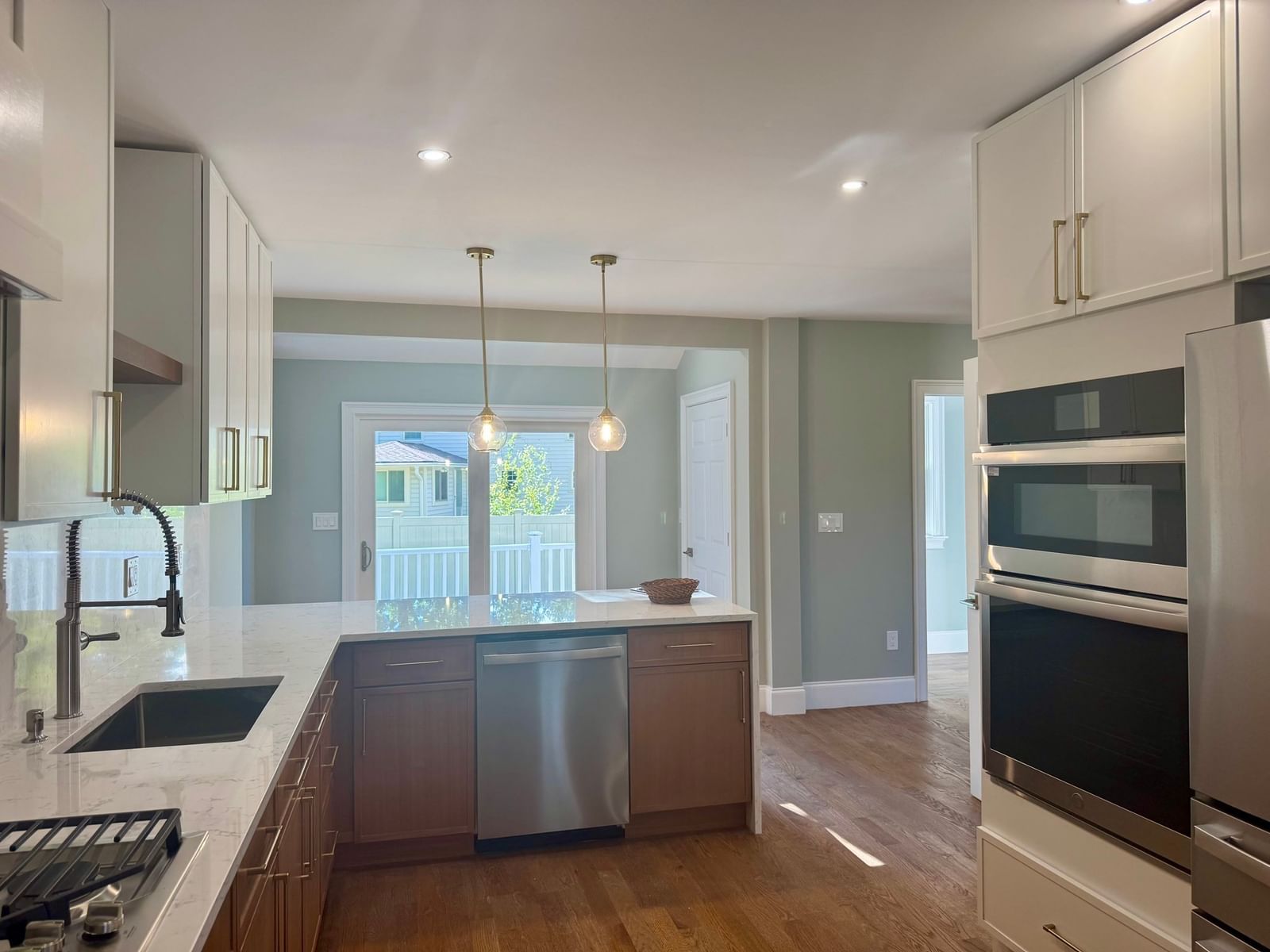 12 Bronx Rd Boston — Photo 4 of 25