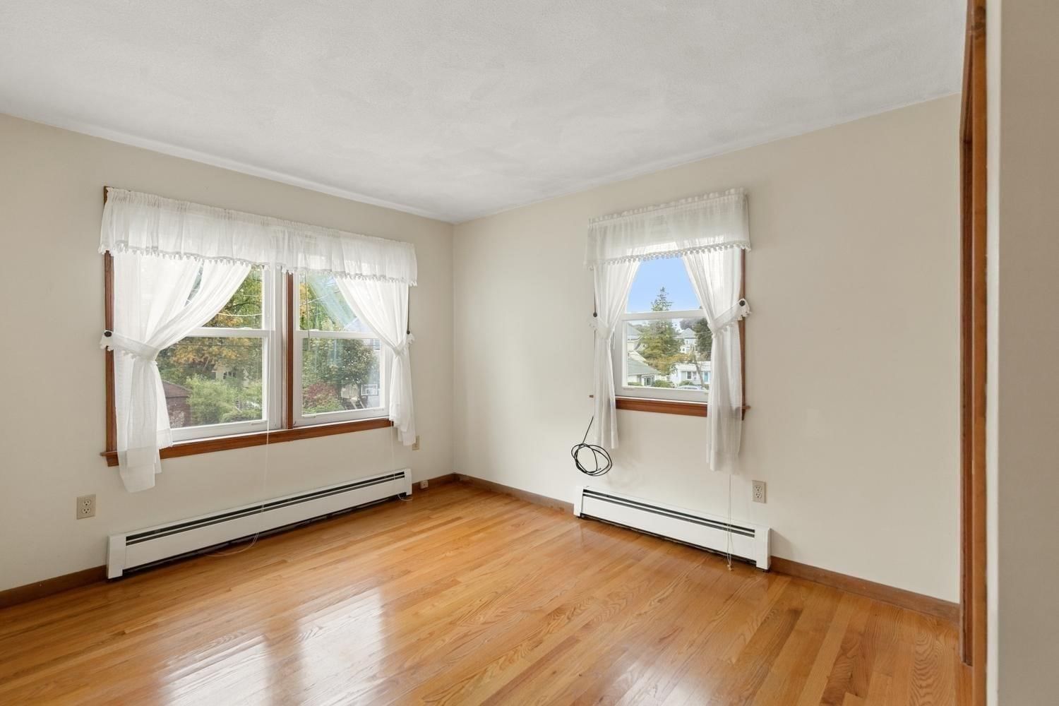 12 Marion Ave Beverly — Photo 16 of 29