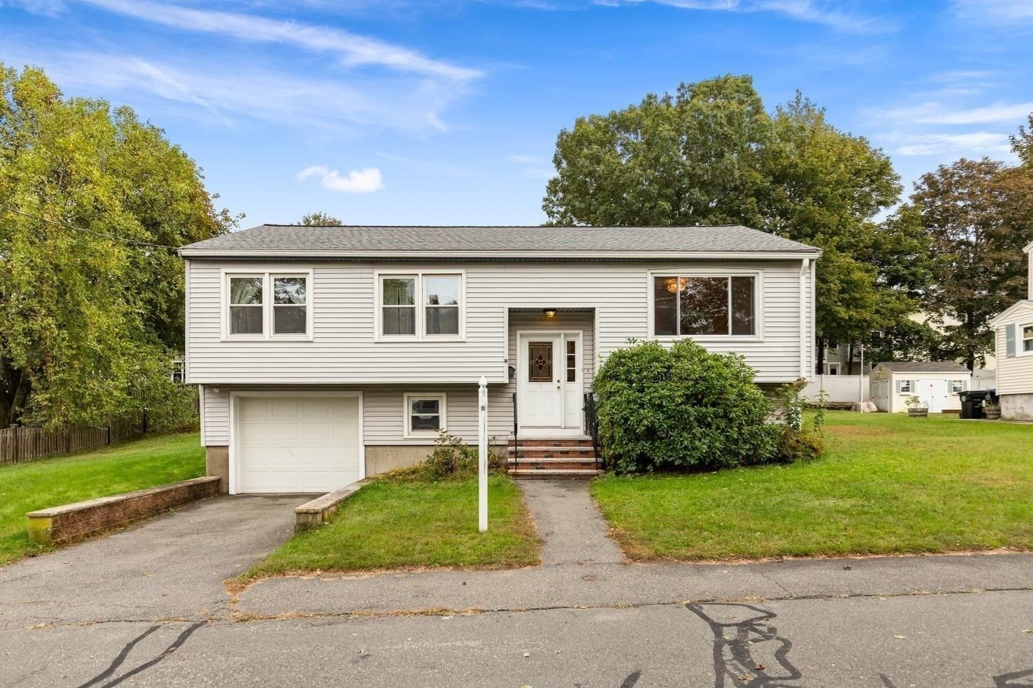 12 Marion Ave Beverly — Photo 2 of 29