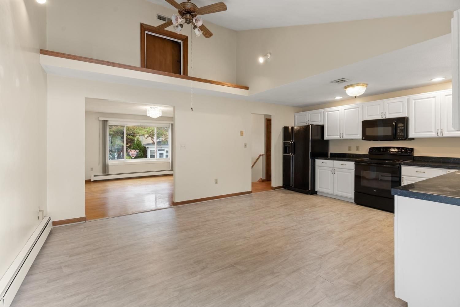 12 Marion Ave Beverly — Photo 8 of 29