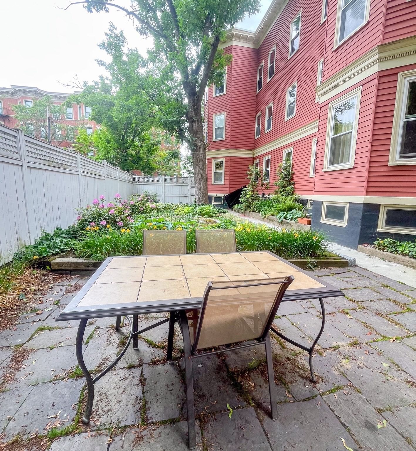35 William St #2 Cambridge — Photo 12 of 12