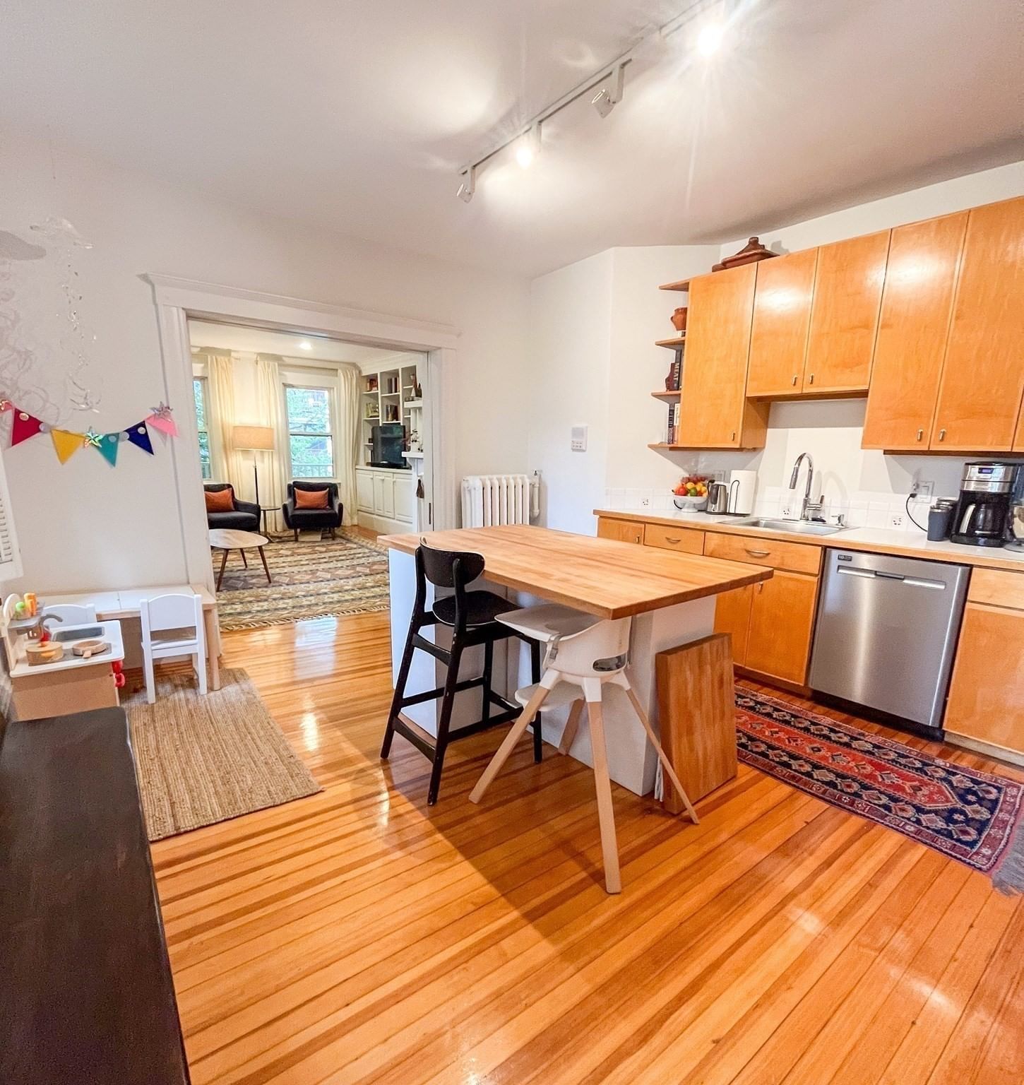 35 William St #2 Cambridge — Photo 5 of 12