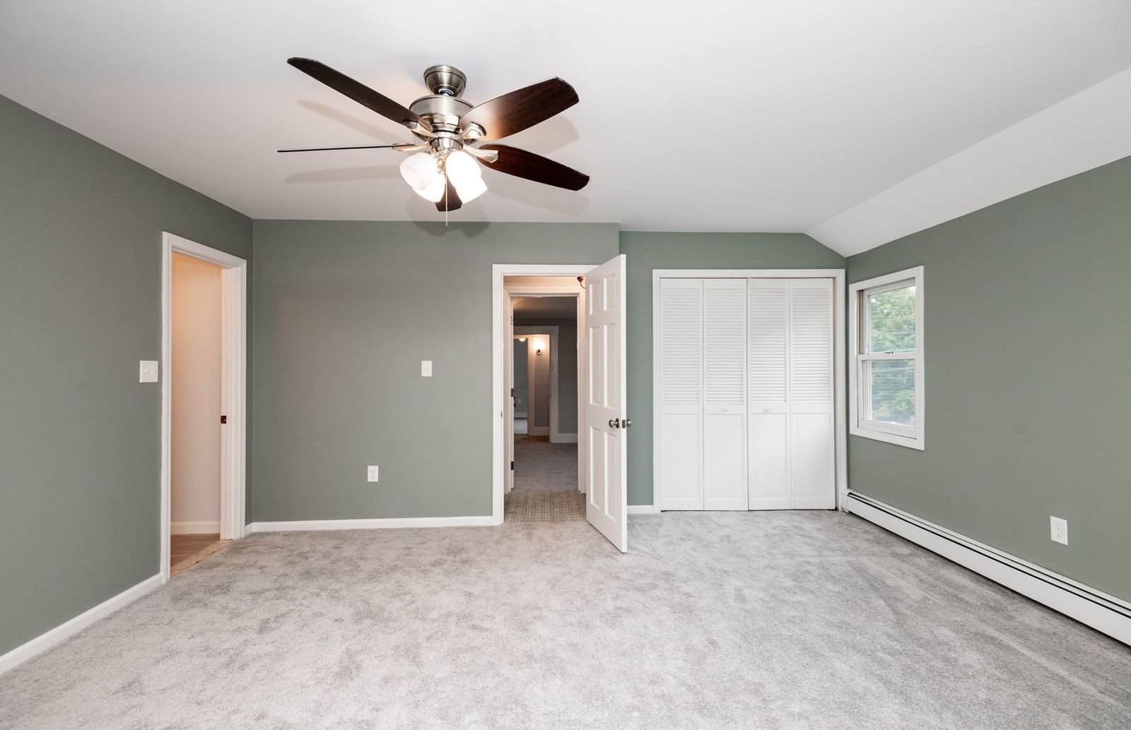 8 Washington Street Stoneham — Photo 15 of 34