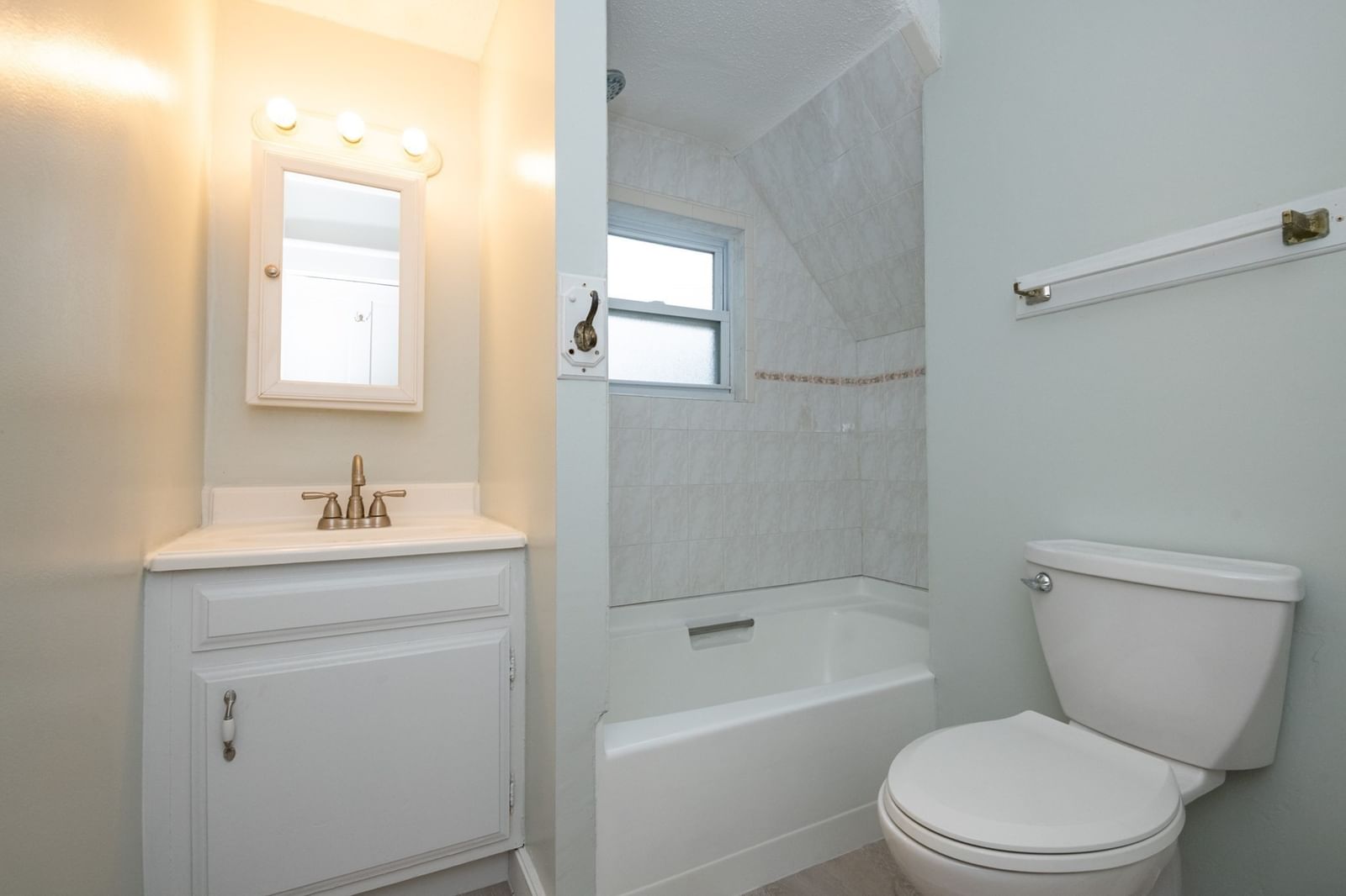 8 Washington Street Stoneham — Photo 23 of 34