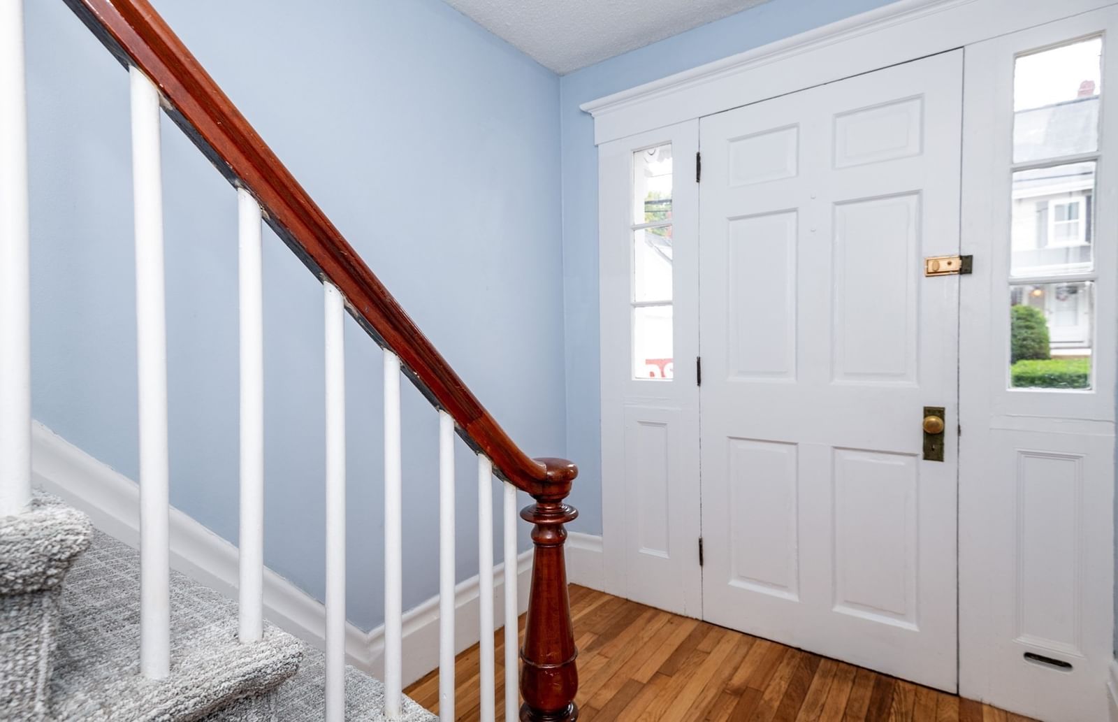 8 Washington Street Stoneham — Photo 4 of 34