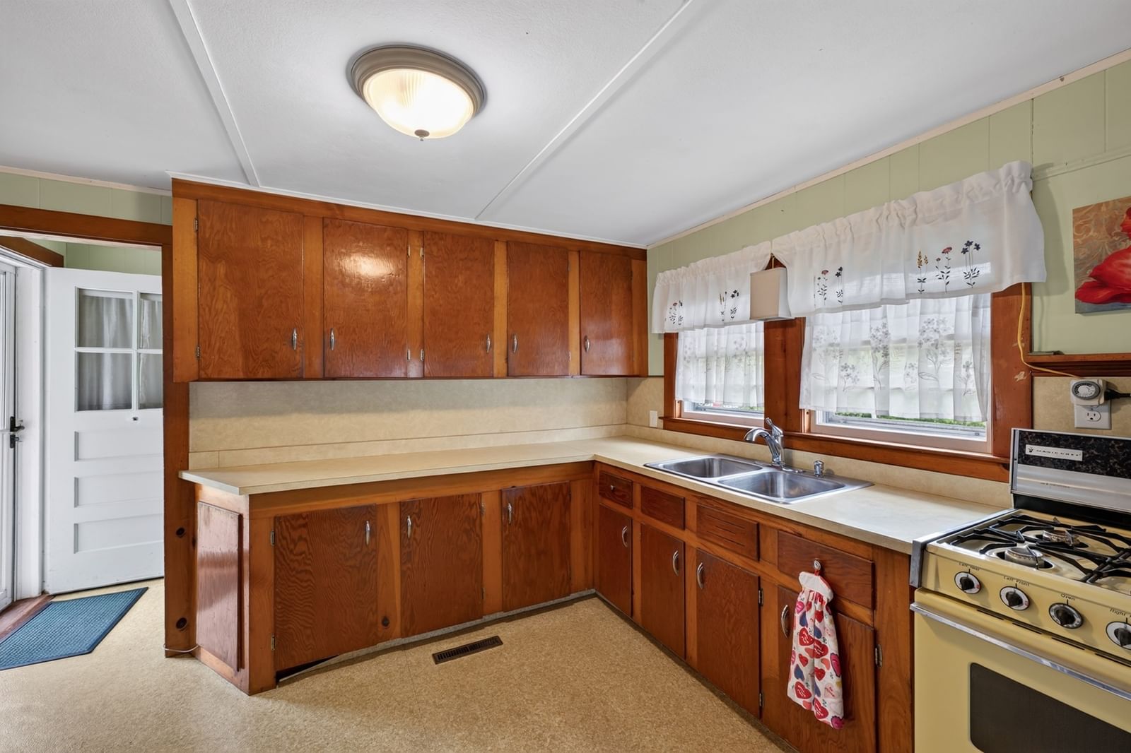24 Broadmarsh Ave Wareham — Photo 5 of 32