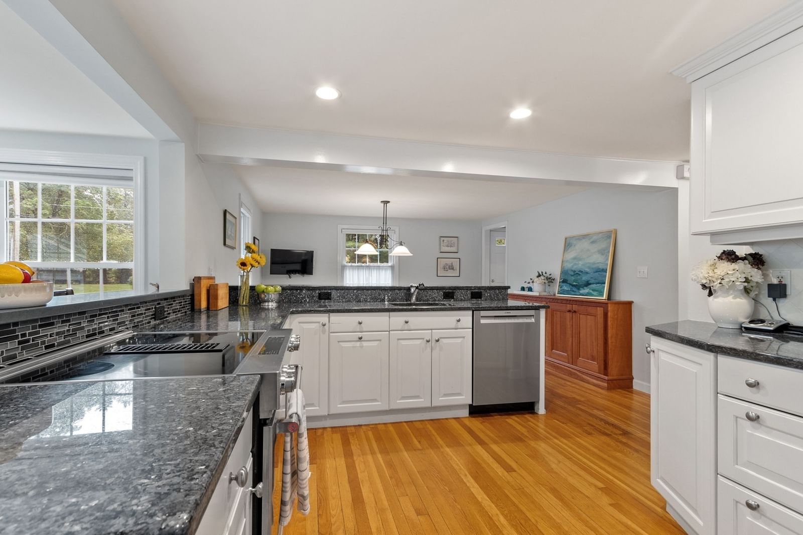 96 Whittemore St Concord — Photo 14 of 40