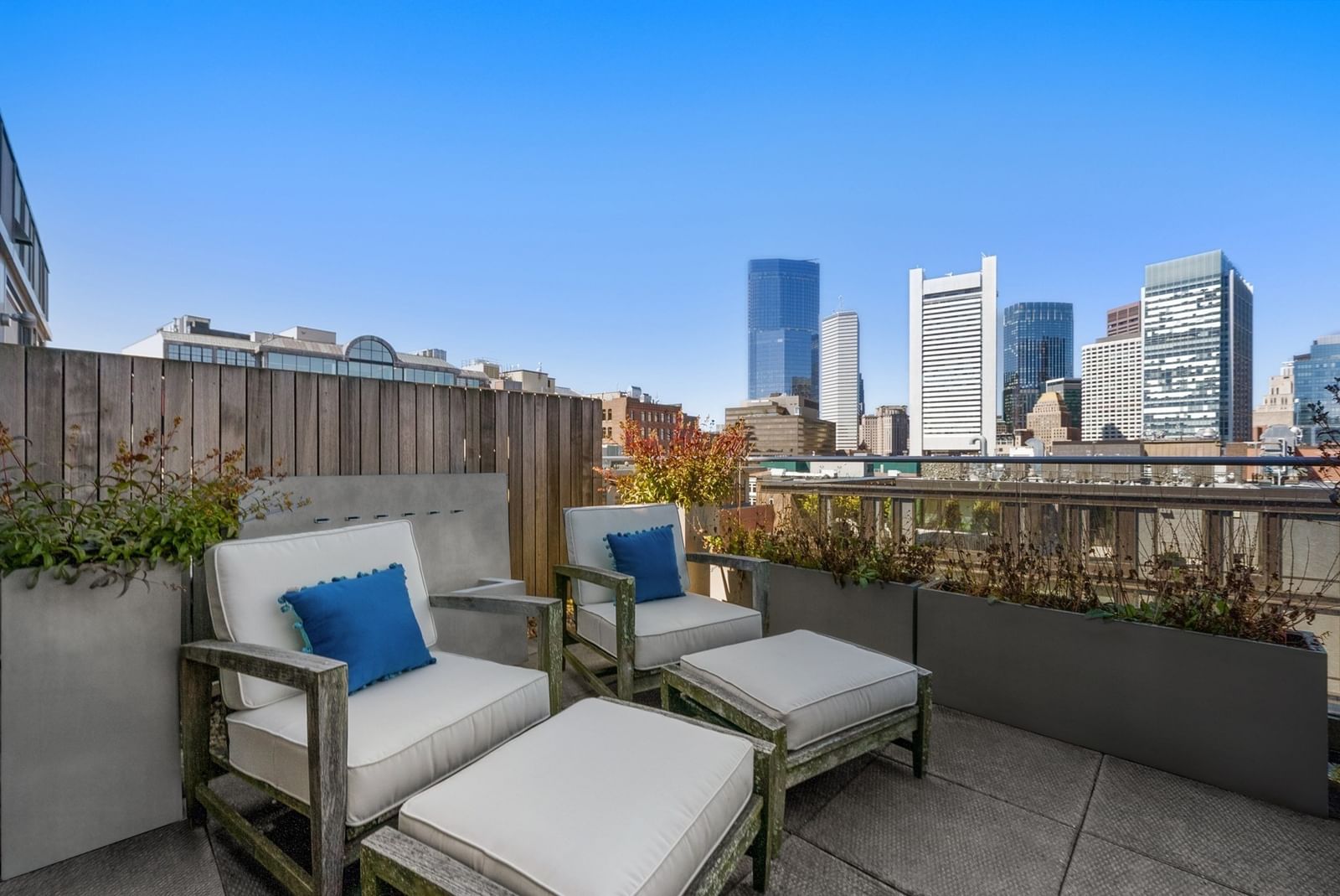 346 Congress St #PH1 Boston — Photo 23 of 30