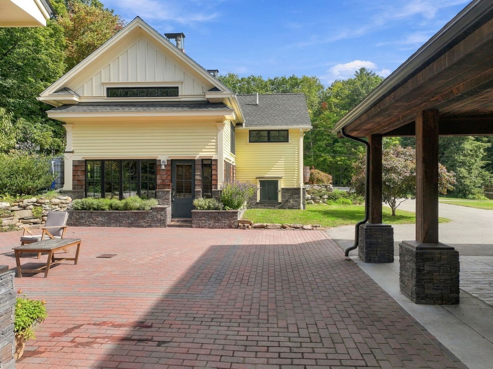 191 Damon Rd Ashby — Photo 5 of 41