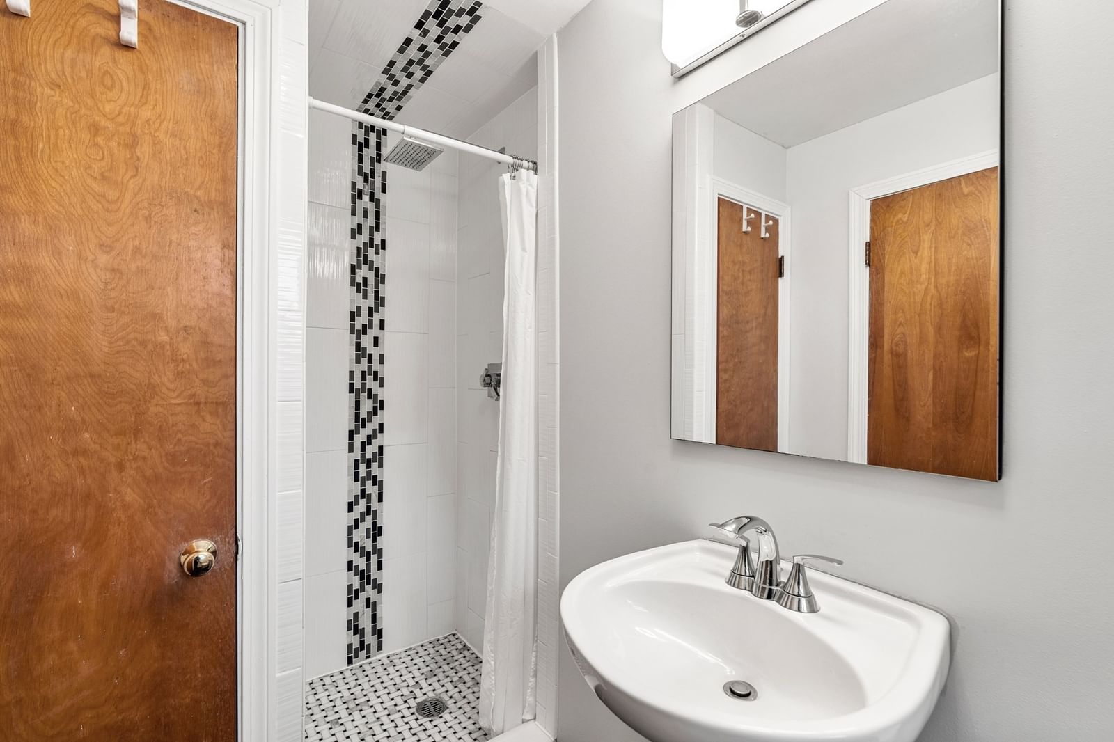 422 Mystic Street Arlington — Photo 19 of 42