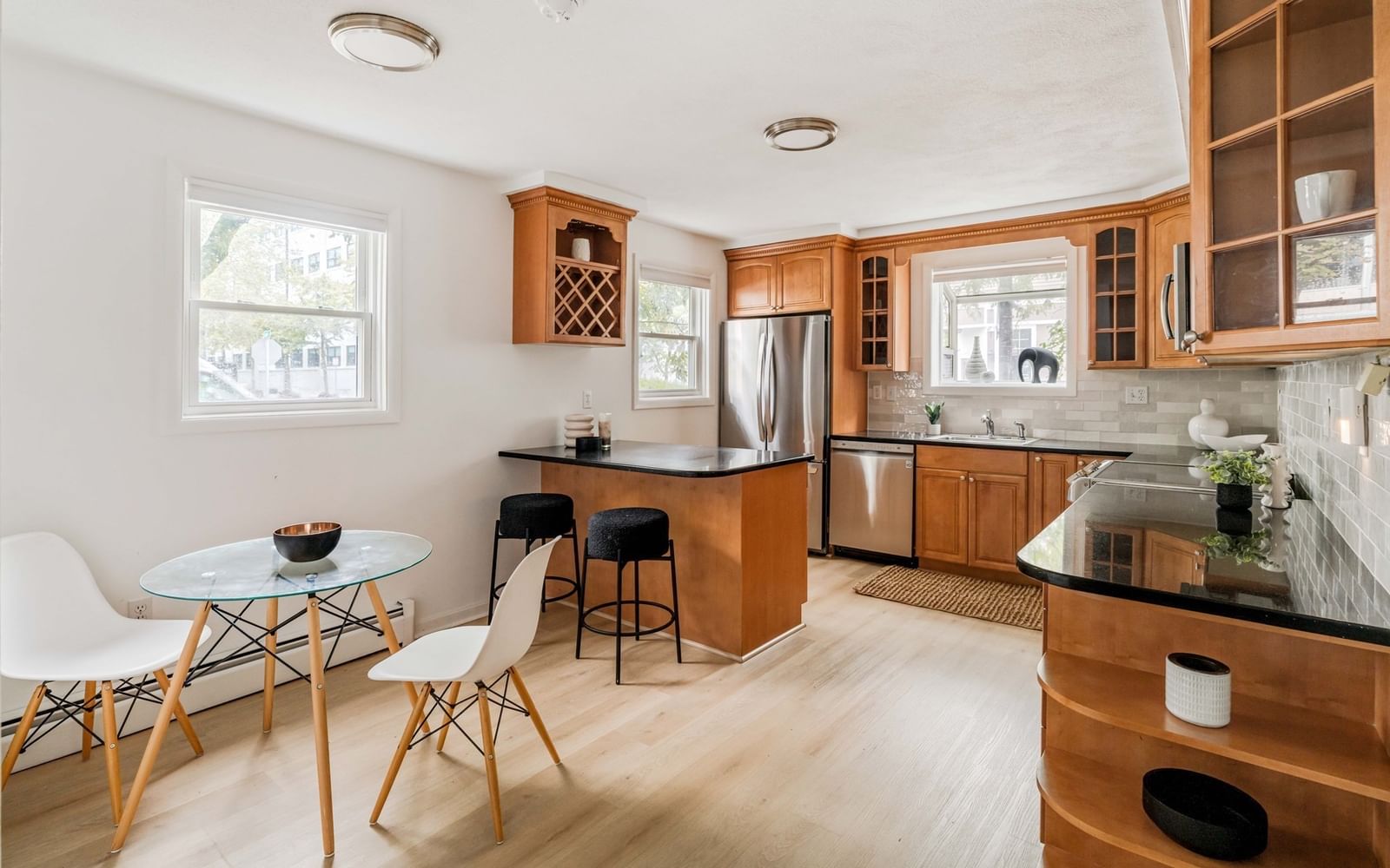 235 Cardinal Medeiros Avenue Cambridge — Photo 11 of 25