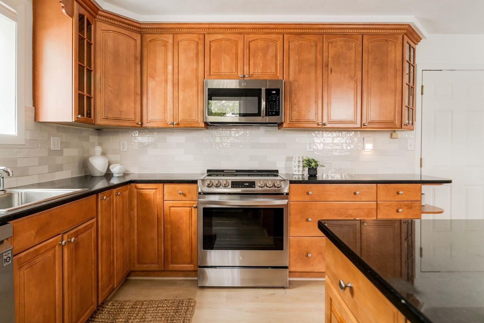 235 Cardinal Medeiros Avenue Cambridge — Photo 13 of 25