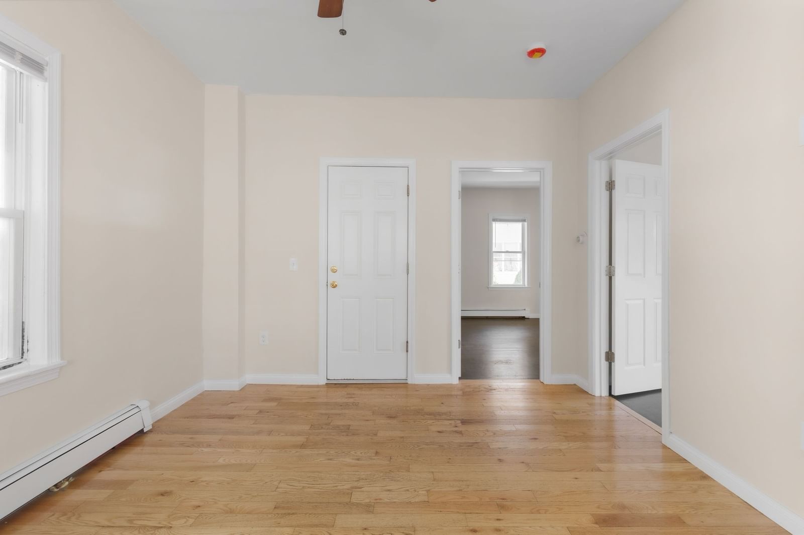 40 Plymouth St Everett — Photo 5 of 29
