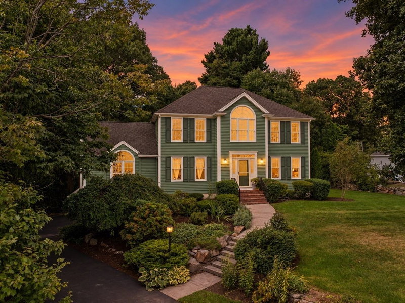 8 Dennison Ct
