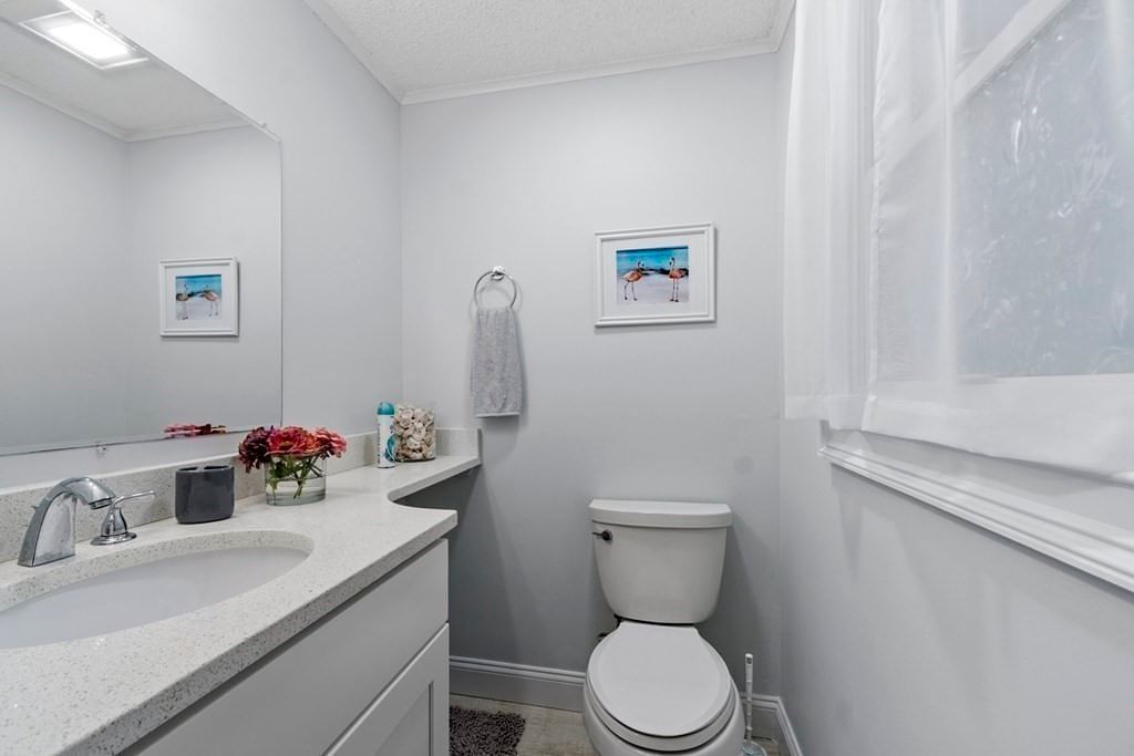 273 Washington St #2 Gloucester — Photo 14 of 24